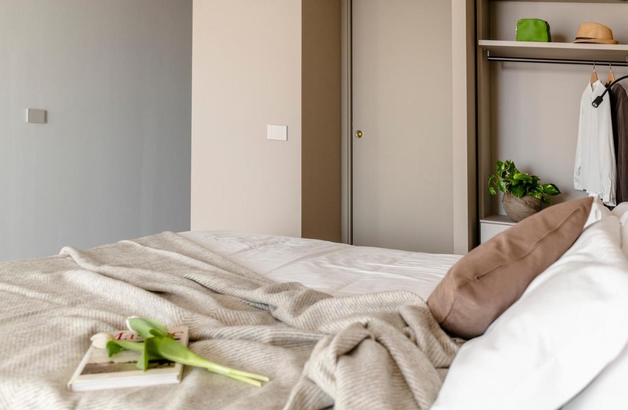 Il Cortile Suites Diano dʼAlba Exterior foto