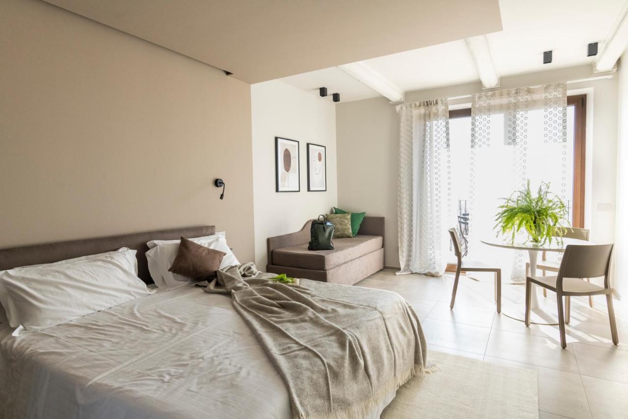 Il Cortile Suites Diano dʼAlba Exterior foto