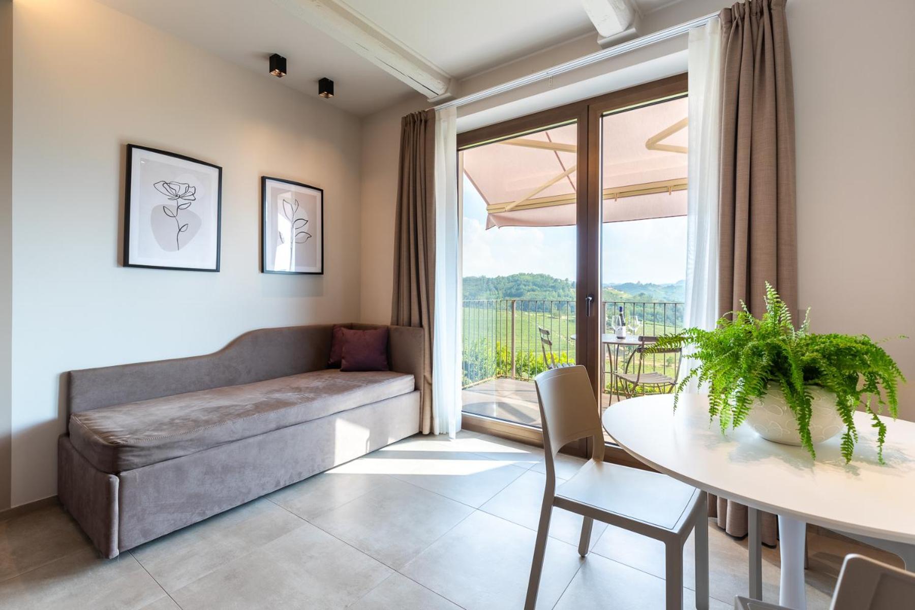 Il Cortile Suites Diano dʼAlba Exterior foto