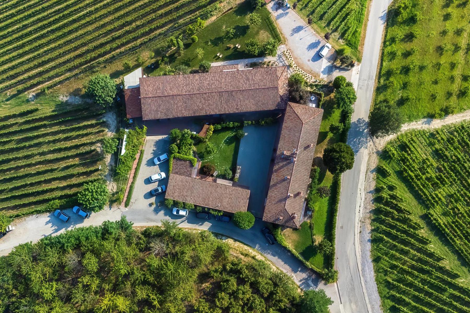 Il Cortile Suites Diano dʼAlba Exterior foto