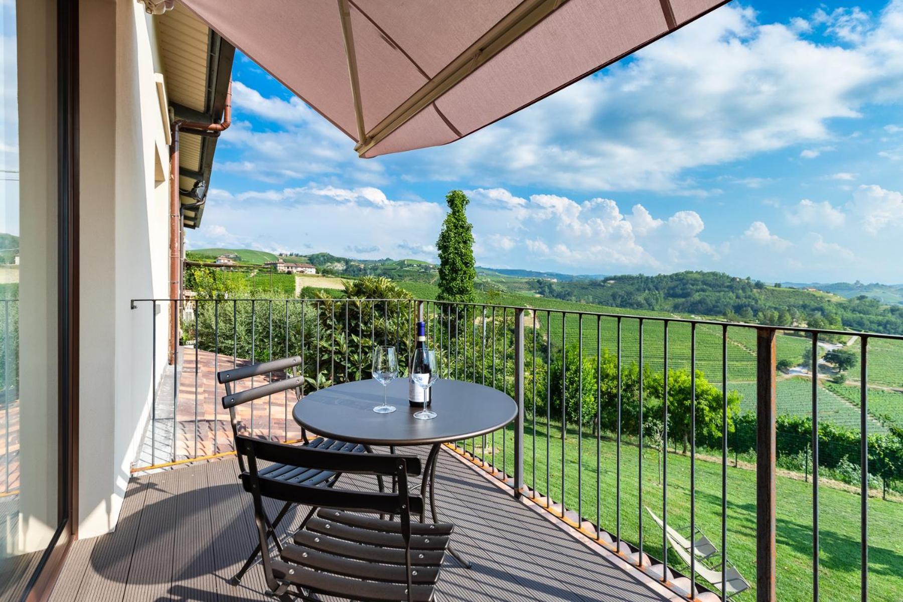 Il Cortile Suites Diano dʼAlba Exterior foto