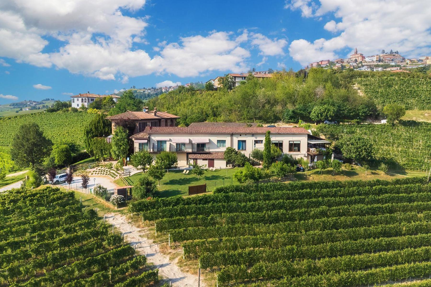 Il Cortile Suites Diano dʼAlba Exterior foto
